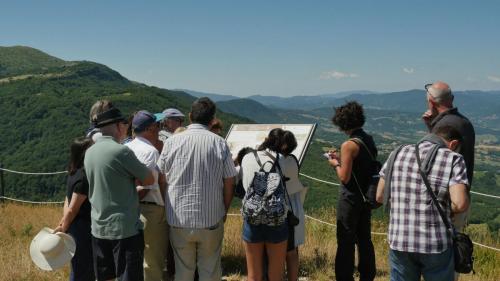 Gruppo in visita sui paesaggi della Gioconda Pennabilli PU